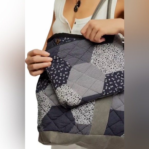 Nwt Free People Pippa Patchwork Tote in Blue Mix New $128 Cotton - Picture 6 of 9
